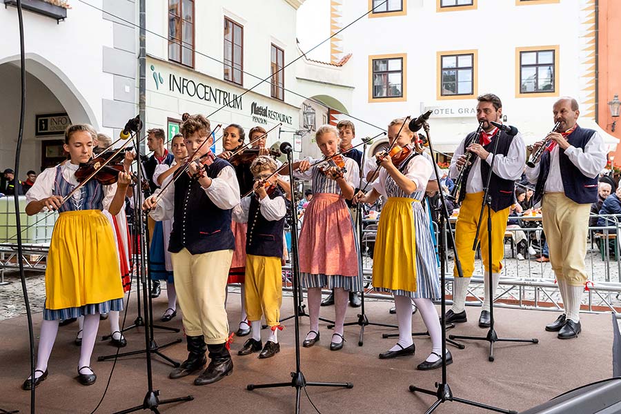 St.-Wenzels-Fest und Internationales Folklorefestival 2019 in Český Krumlov, Samstag 28. September 2019