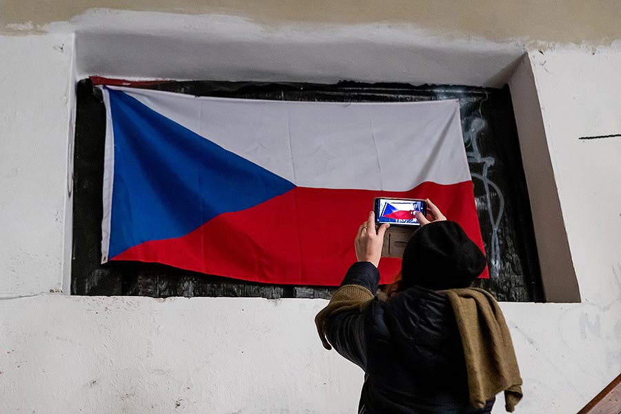 Český Krumlov - město výtvarného umění, vernisáž výstavy místních výtvarníků, Kulturní centrum Prádelna 15.11.2019