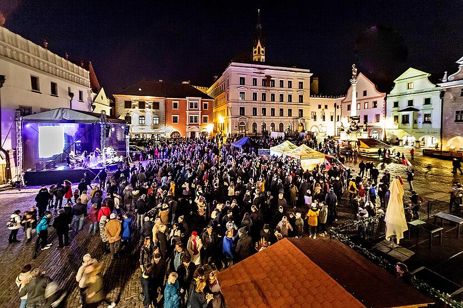 30 let po sametu - setkání lidí dobré vůle k připomenutí 30. výročí Sametové revoluce v Českém Krumlově, 17.11.2019