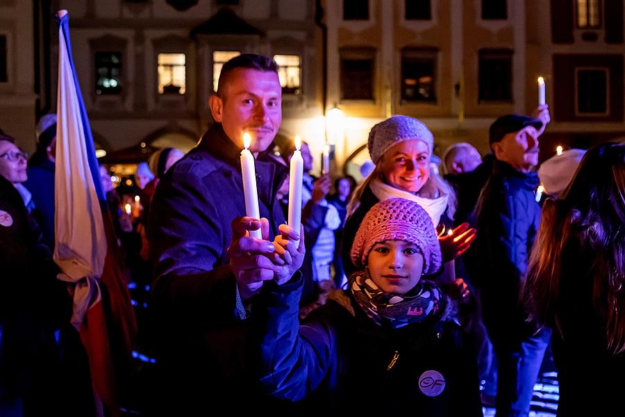 30 let po sametu - setkání lidí dobré vůle k připomenutí 30. výročí Sametové revoluce v Českém Krumlově, 17.11.2019