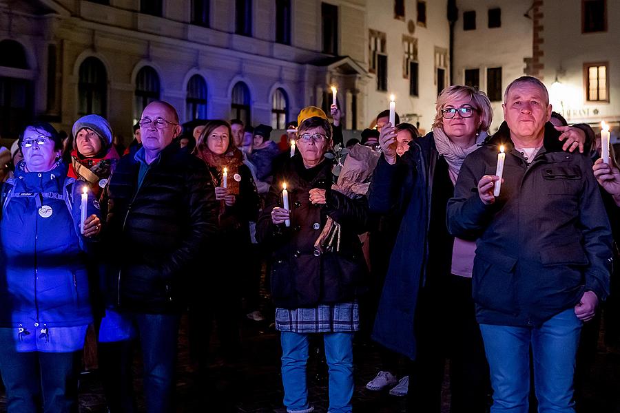 30 let po sametu - setkání lidí dobré vůle k připomenutí 30. výročí Sametové revoluce v Českém Krumlově, 17.11.2019