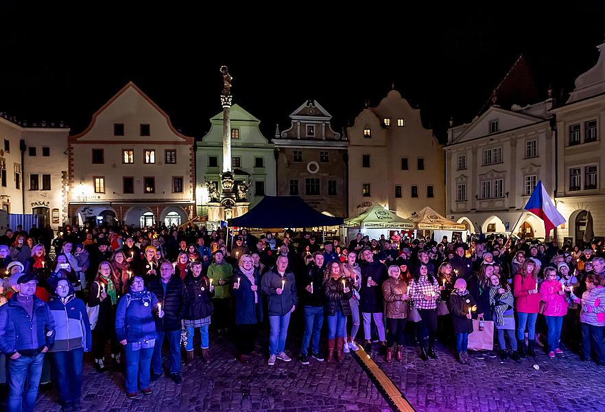 30 let po sametu - setkání lidí dobré vůle k připomenutí 30. výročí Sametové revoluce v Českém Krumlově, 17.11.2019