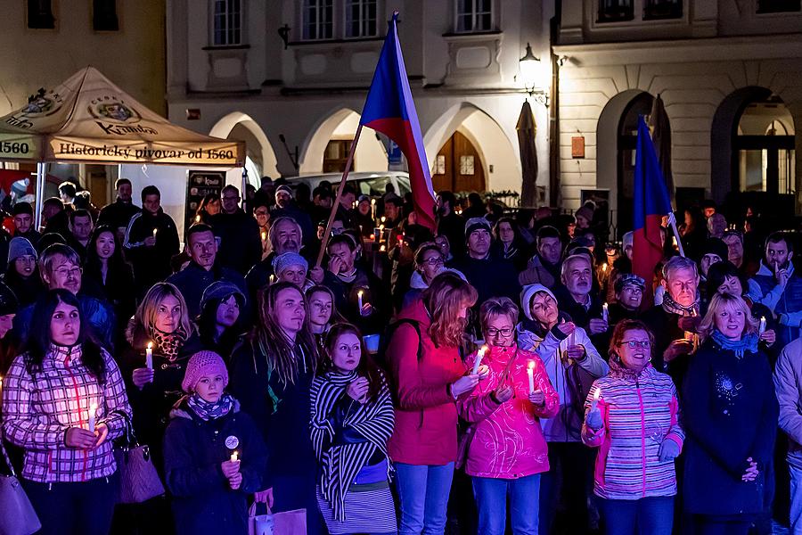 30 let po sametu - setkání lidí dobré vůle k připomenutí 30. výročí Sametové revoluce v Českém Krumlově, 17.11.2019