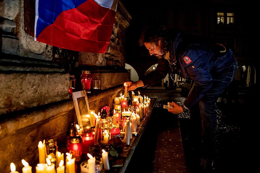 30 let po sametu - setkání lidí dobré vůle k připomenutí 30. výročí Sametové revoluce v Českém Krumlově, 17.11.2019