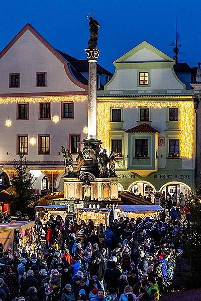 1. Adventssontag - Eröffnung des Advents Verbunden mit der Beleuchtung des Weihnachtsbaums, Český Krumlov 1.12.2019