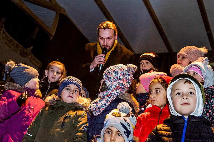 1. Adventssontag - Eröffnung des Advents Verbunden mit der Beleuchtung des Weihnachtsbaums, Český Krumlov 1.12.2019