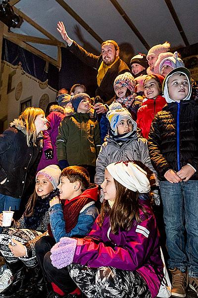 1. Adventssontag - Eröffnung des Advents Verbunden mit der Beleuchtung des Weihnachtsbaums, Český Krumlov 1.12.2019