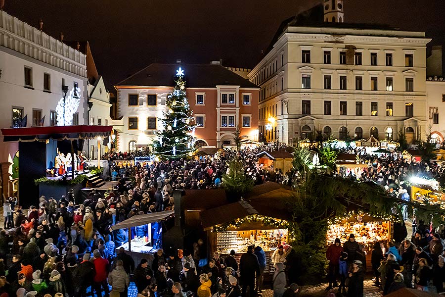 1. Adventssontag - Eröffnung des Advents Verbunden mit der Beleuchtung des Weihnachtsbaums, Český Krumlov 1.12.2019