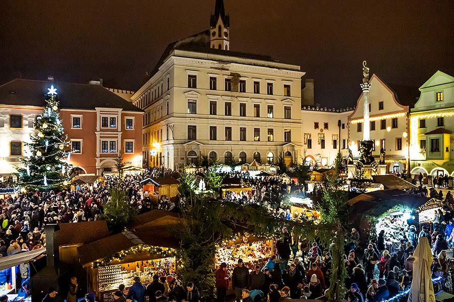 1. Adventssontag - Eröffnung des Advents Verbunden mit der Beleuchtung des Weihnachtsbaums, Český Krumlov 1.12.2019