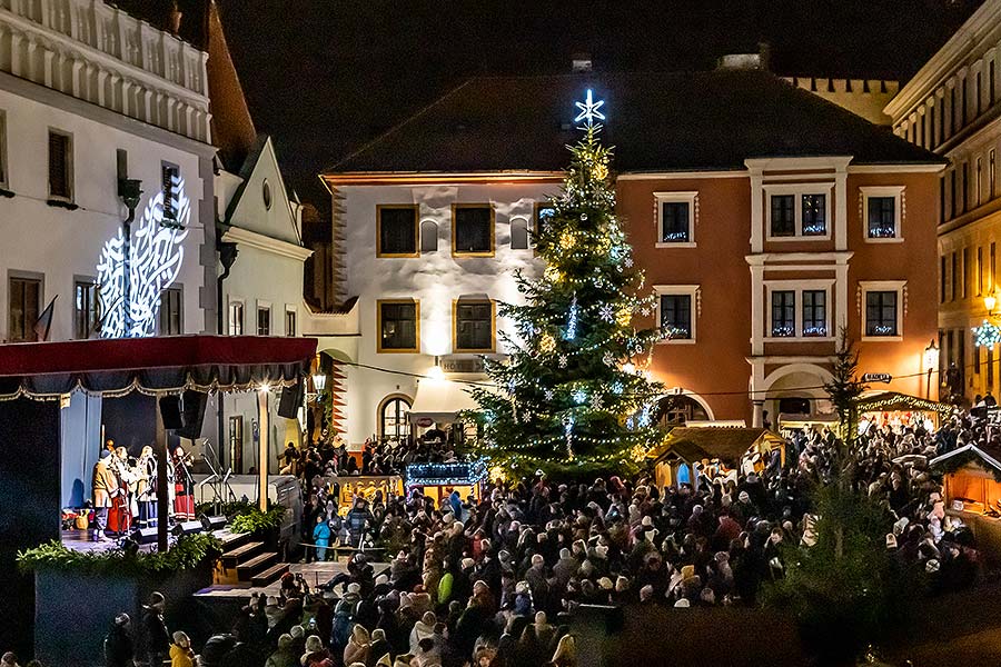 1. Adventssontag - Eröffnung des Advents Verbunden mit der Beleuchtung des Weihnachtsbaums, Český Krumlov 1.12.2019