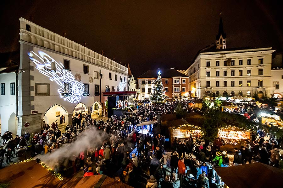 1. Adventssontag - Eröffnung des Advents Verbunden mit der Beleuchtung des Weihnachtsbaums, Český Krumlov 1.12.2019