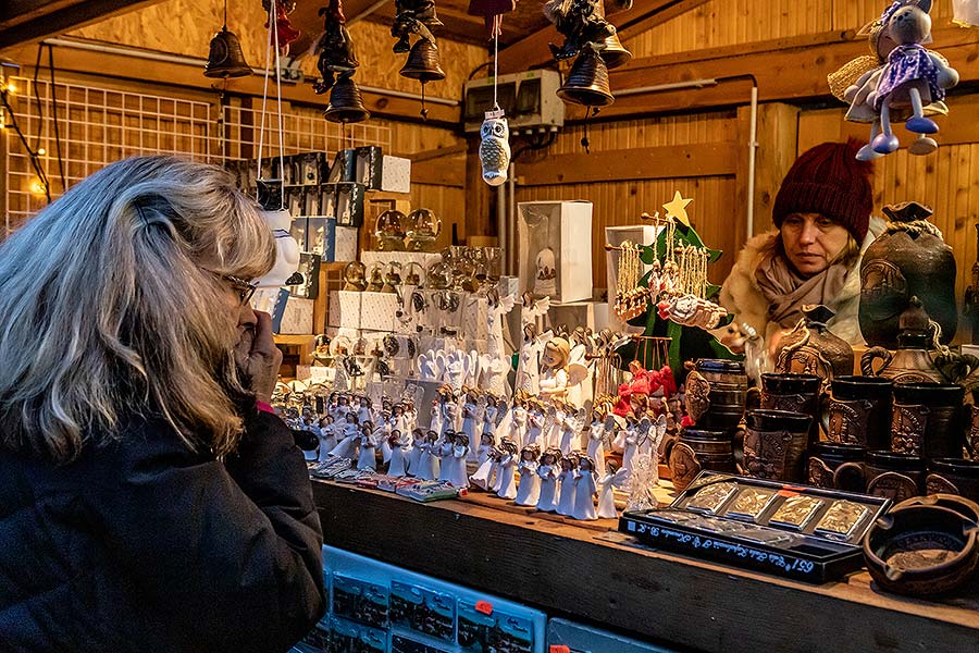 1. adventní neděle - otevření Adventu spojené s rozsvícením vánočního stromu, Český Krumlov 1.12.2019