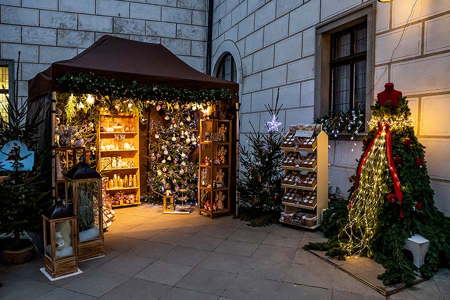 1. adventní neděle - otevření Adventu spojené s rozsvícením vánočního stromu, Český Krumlov 1.12.2019