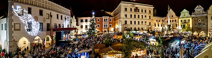 1. adventnÃ­ nedÄle - otevÅenÃ­ Adventu spojenÃ© s rozsvÃ­cenÃ­m vÃ¡noÄnÃ­ho stromu, ÄeskÃ½ Krumlov 1.12.2019