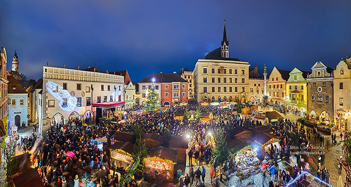 1. adventní neděle - otevření Adventu spojené s rozsvícením vánočního stromu, Český Krumlov 1.12.2019