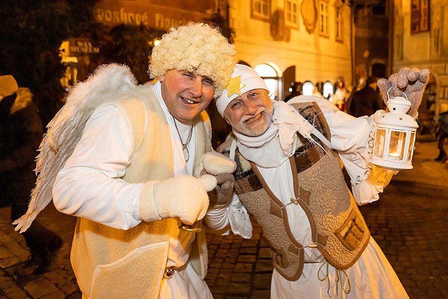 Andělský průvod městem a mikulášská nadílka v Českém Krumlově 5.12.2019