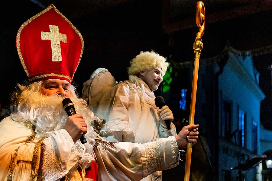 Angelic Procession and st. Nicholas Present Distribution in Český Krumlov 5.12.2019