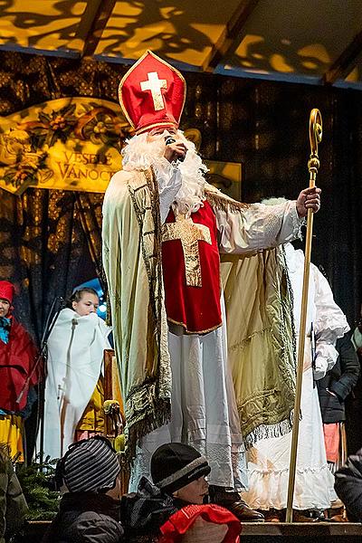 Angelic Procession and st. Nicholas Present Distribution in Český Krumlov 5.12.2019