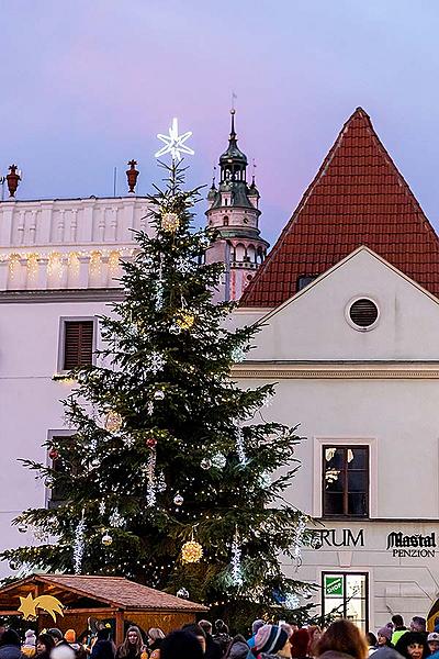 Jesuleins Postamt Zum Goldenen Engel und Ankunft der Weißen Frau in Český Krumlov 8.12.2019