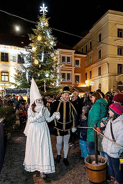 Baby Jesus Postal Office at U Zlatého Anděla and arrival of the White Lady in Český Krumlov 8.12.2019