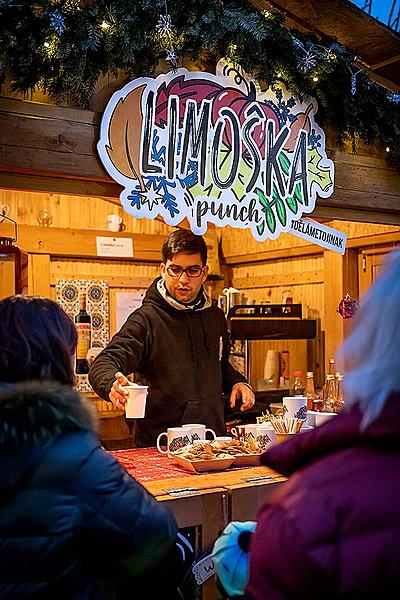 Jesuleins Postamt Zum Goldenen Engel und Ankunft der Weißen Frau in Český Krumlov 8.12.2019