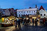 Gemeinsames Singen am Weihnachtsbaum, 3. Adventssonntag in Český Krumlov 15.12.2019, Foto: Lubor Mrázek