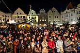 Joint Singing by the Christmas Tree, 3rd Advent Sunday in Český Krumlov 15.12.2019, photo by: Lubor Mrázek