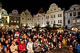 Gemeinsames Singen am Weihnachtsbaum, 3. Adventssonntag in Český Krumlov 15.12.2019, Foto: Lubor Mrázek