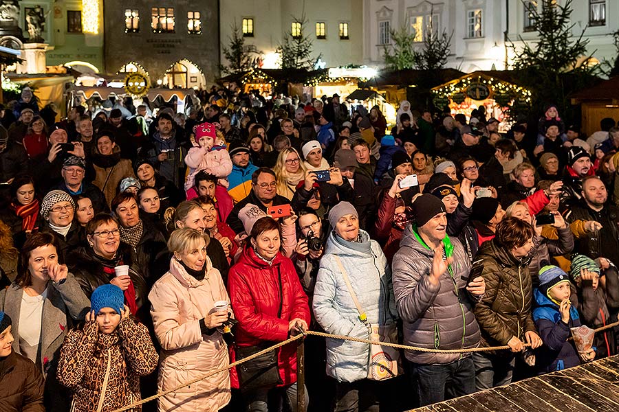 Gemeinsames Singen am Weihnachtsbaum, 3. Adventssonntag in Český Krumlov 15.12.2019