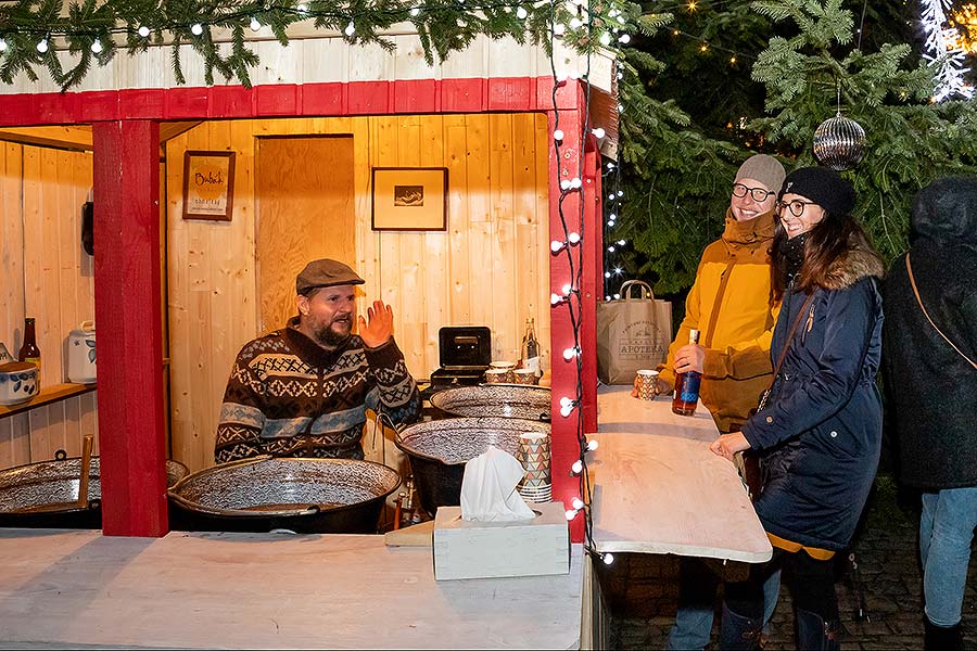 Gemeinsames Singen am Weihnachtsbaum, 3. Adventssonntag in Český Krumlov 15.12.2019