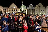 Joint Singing by the Christmas Tree, 3rd Advent Sunday in Český Krumlov 15.12.2019, photo by: Lubor Mrázek