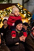 Joint Singing by the Christmas Tree, 3rd Advent Sunday in Český Krumlov 15.12.2019, photo by: Lubor Mrázek