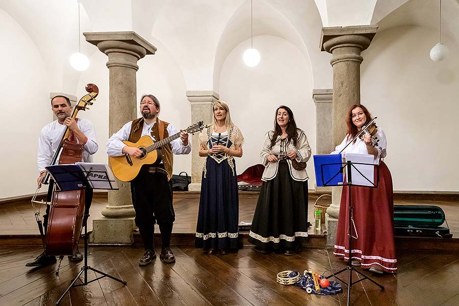 Kapka - Traditional Christmas concert of local folk band in Český Krumlov 15.12.2019