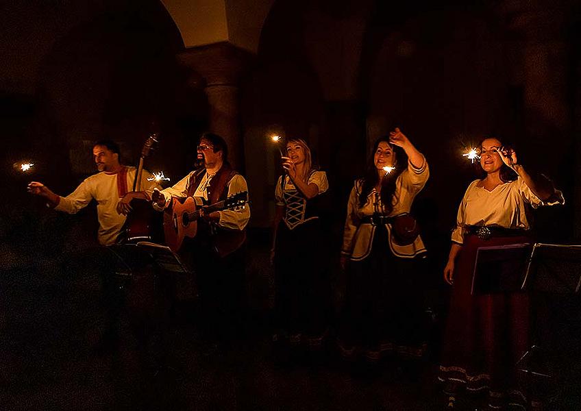 Kapka - Traditional Christmas concert of local folk band in Český Krumlov 15.12.2019