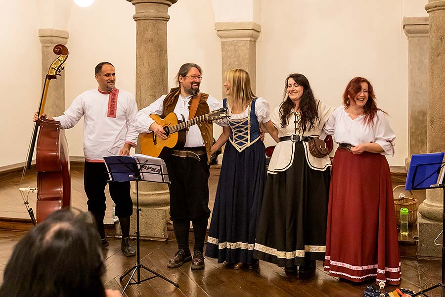 Kapka - Traditional Christmas concert of local folk band in Český Krumlov 15.12.2019