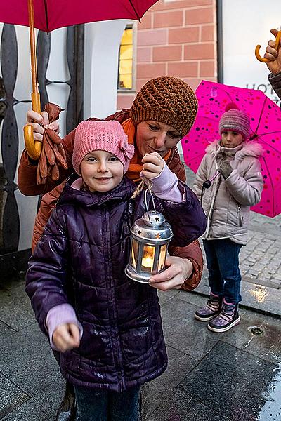 4th Advent Saturday at the Monasteries and Handing out of the Light of Bethlehem in Český Krumlov 21.12.2019