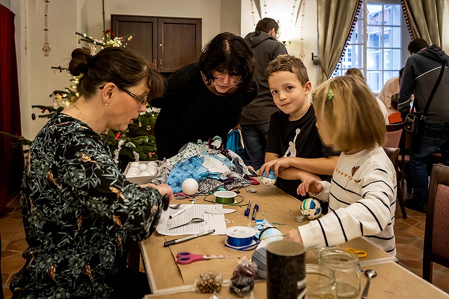 4. Adventssamstag in den Klöstern und Verteilung des Bethlehemslichts in Český Krumlov 21.12.2019