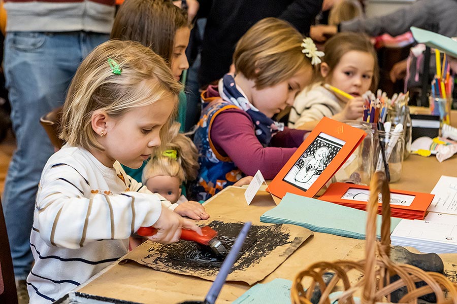 4. adventní sobota v klášterech a rozdávání betlémského světla v Českém Krumlově 21.12.2019