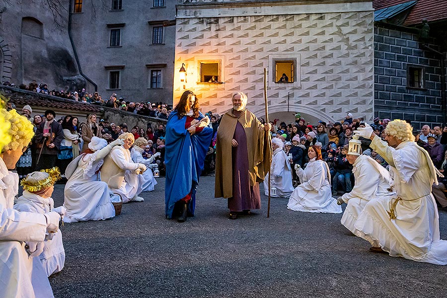 Live Nativity Scene in Český Krumlov 23.12.2019