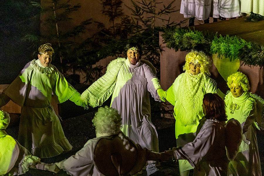 Live Nativity Scene in Český Krumlov 23.12.2019