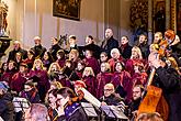 Konzert in der Klosterkirche - Streichorchester Český Krumlov, Krumauer Kammerorchester und Gemischter Sängerchor Perchta - „Hej Mistře!“ Böhmische Hirtenmesse J. J. Rybas in Český Krumlov 26.12.2019, Foto: Lubor Mrázek