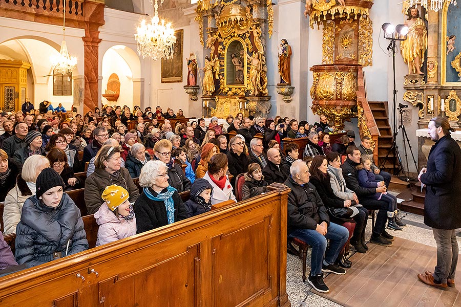 Koncert v klášterním kostele - Smyčcový orchestr Český Krumlov, Krumlovský komorní orchestr a Smíšený pěvecký sbor Perchta - „Hej Mistře!“ Česká mše vánoční J. J. Ryby v Českém Krumlově 26.12.2019