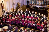 Konzert in der Klosterkirche - Streichorchester Český Krumlov, Krumauer Kammerorchester und Gemischter Sängerchor Perchta - „Hej Mistře!“ Böhmische Hirtenmesse J. J. Rybas in Český Krumlov 26.12.2019, Foto: Lubor Mrázek