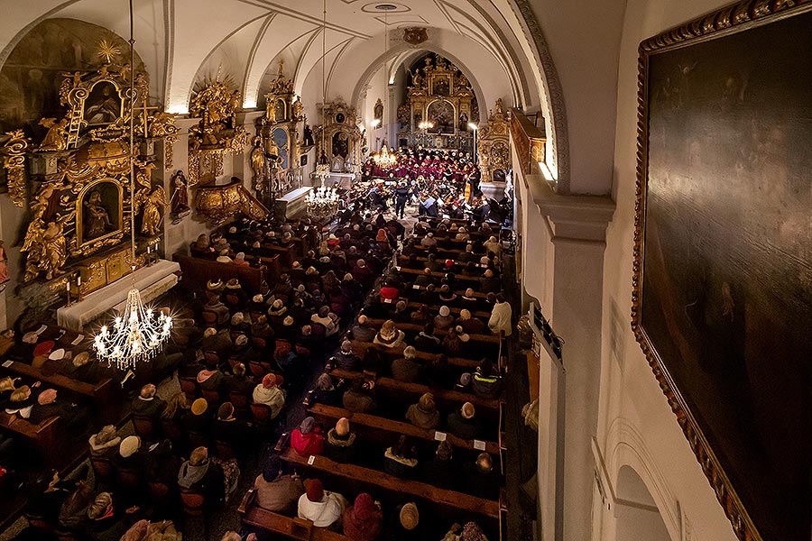 Koncert v klášterním kostele - Smyčcový orchestr Český Krumlov, Krumlovský komorní orchestr a Smíšený pěvecký sbor Perchta - „Hej Mistře!“ Česká mše vánoční J. J. Ryby v Českém Krumlově 26.12.2019