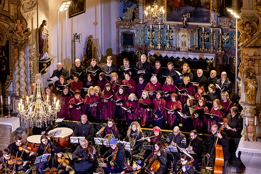 Koncert v klášterním kostele - Smyčcový orchestr Český Krumlov, Krumlovský komorní orchestr a Smíšený pěvecký sbor Perchta - „Hej Mistře!“ Česká mše vánoční J. J. Ryby v Českém Krumlově 26.12.2019