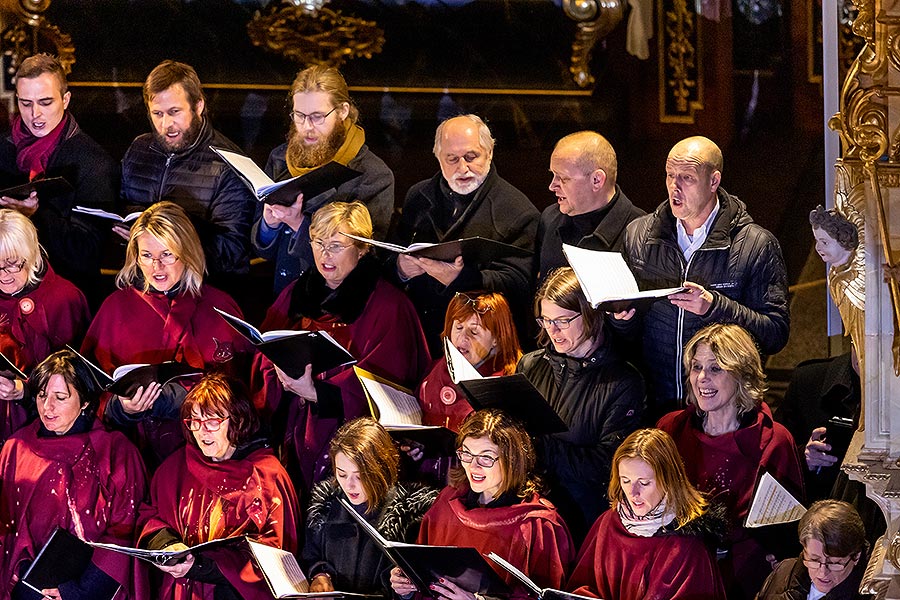 Konzert in der Klosterkirche - Streichorchester Český Krumlov, Krumauer Kammerorchester und Gemischter Sängerchor Perchta - „Hej Mistře!“ Böhmische Hirtenmesse J. J. Rybas in Český Krumlov 26.12.2019