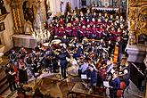 Konzert in der Klosterkirche - Streichorchester Český Krumlov, Krumauer Kammerorchester und Gemischter Sängerchor Perchta - „Hej Mistře!“ Böhmische Hirtenmesse J. J. Rybas in Český Krumlov 26.12.2019, Foto: Lubor Mrázek