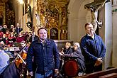 Konzert in der Klosterkirche - Streichorchester Český Krumlov, Krumauer Kammerorchester und Gemischter Sängerchor Perchta - „Hej Mistře!“ Böhmische Hirtenmesse J. J. Rybas in Český Krumlov 26.12.2019, Foto: Lubor Mrázek