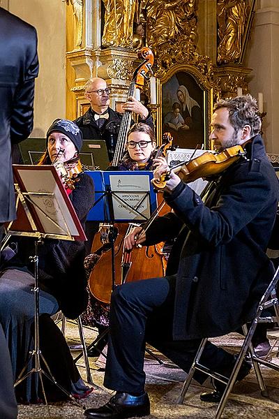 Konzert in der Klosterkirche - Streichorchester Český Krumlov, Krumauer Kammerorchester und Gemischter Sängerchor Perchta - „Hej Mistře!“ Böhmische Hirtenmesse J. J. Rybas in Český Krumlov 26.12.2019