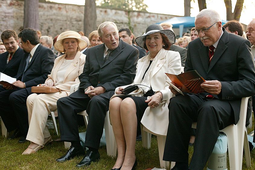 16. července 2004 - Pavel Šporcl – housle, Pražská komorní filharmonie, Mezinárodní hudební festival Český Krumlov, zdroj: © Auviex s.r.o., foto: Libor Sváček